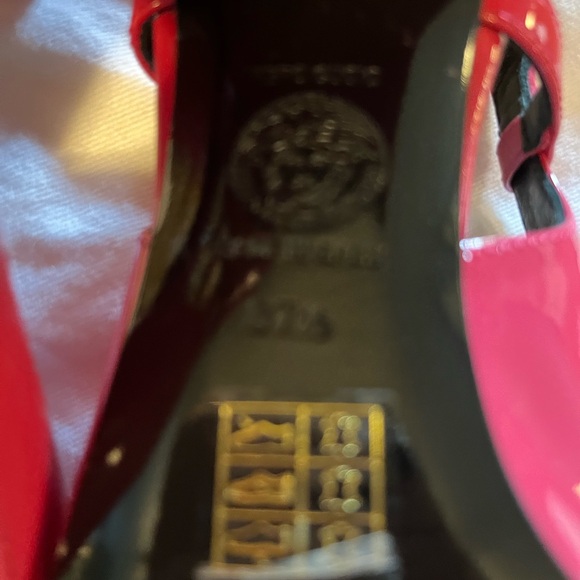 Size 37 1/2 Versace patent leather sling back coral color New - Picture 2 of 9